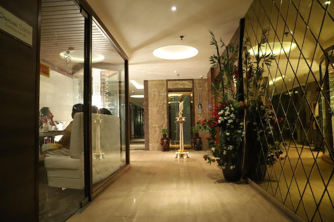 Hotel Reyansh Grand Boisar Esterno foto